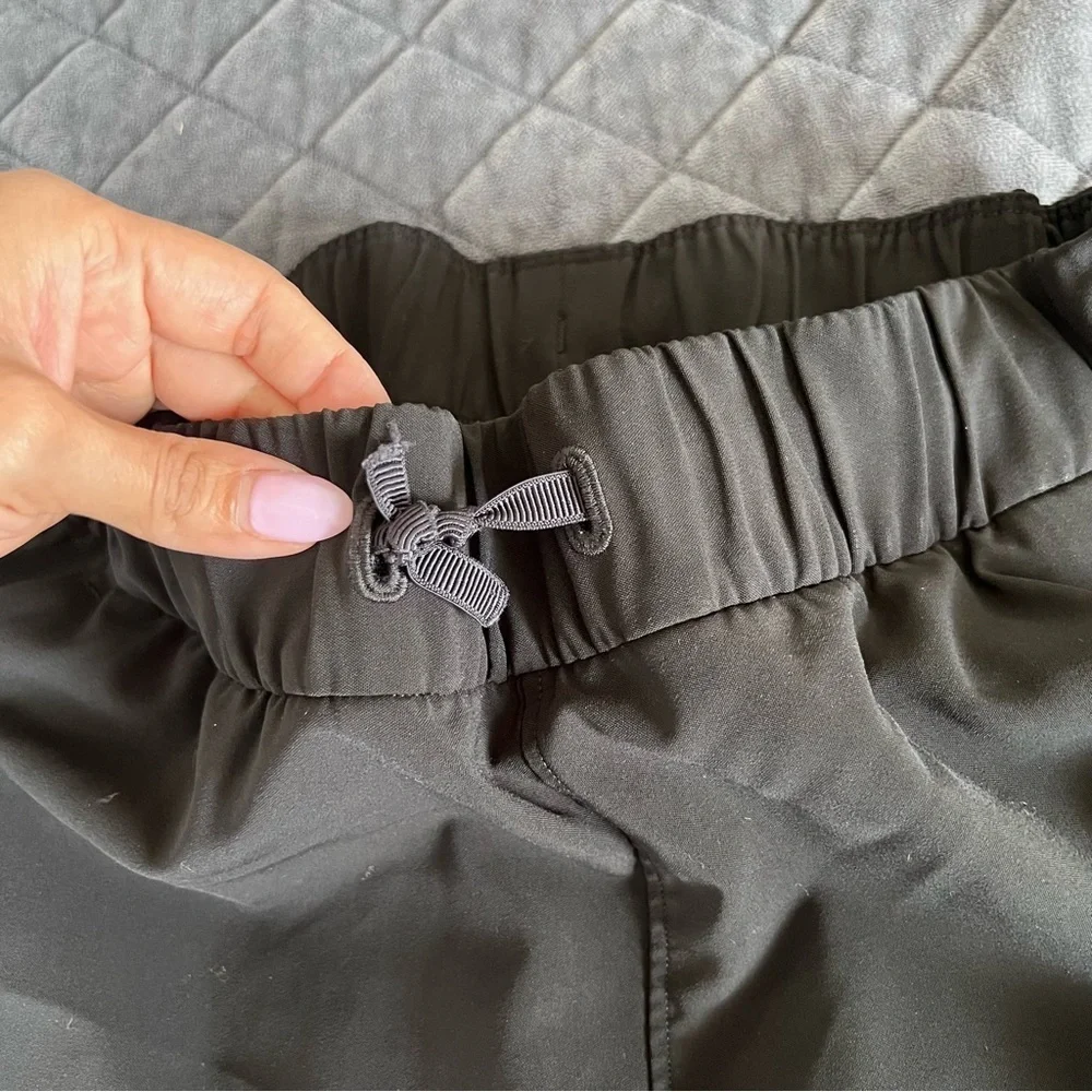 Lululemon Pants Womens 6 On The Fly Jogger 27